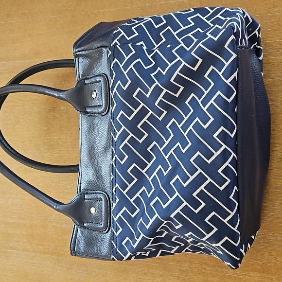 TOMMY HILFIGER HANDBAG - Picture 3 of 8